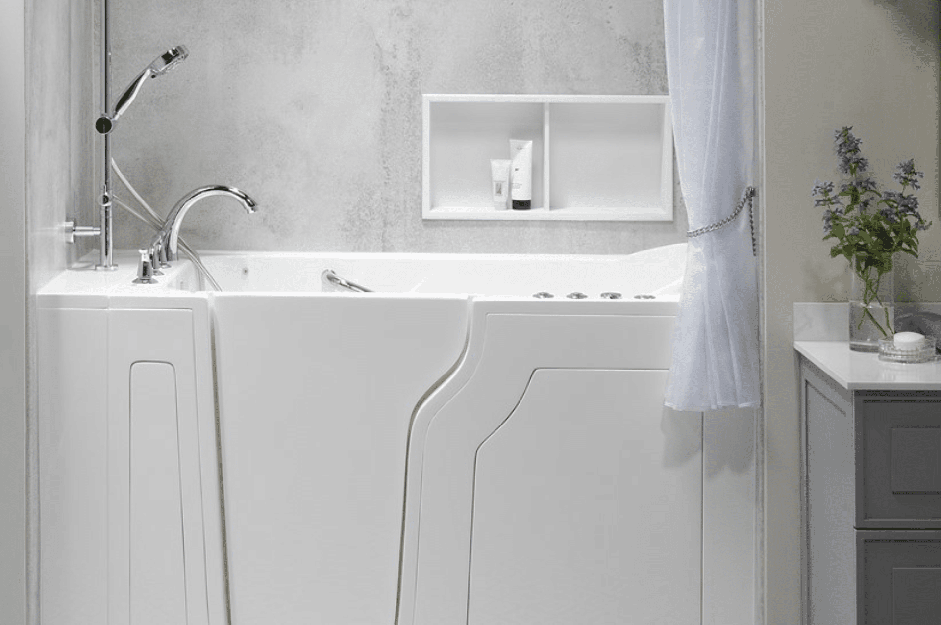 Home Mobility Solutions | Walk-In Tubs & Lifts in Bluffton, SC
