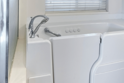 Home Mobility Solutions | Walk-In Tubs & Lifts in Bluffton, SC